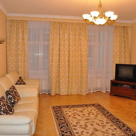 Old Town Apartments Lviv Bagian luar foto